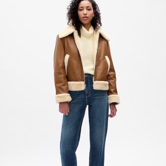 NWT GAP Relaxed Vegan-Leather Sherpa Bomber Jacket COLOR henna browl